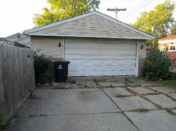 4th image of 1684 Westchester St
