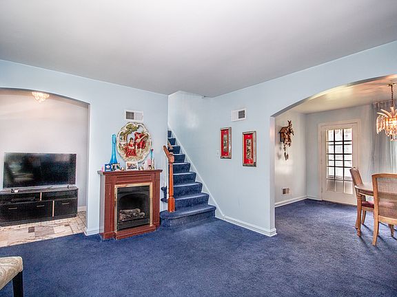 3rd image of 6667 W Schreiber Ave