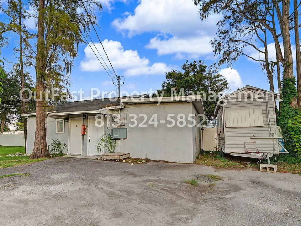 4611 N Hubert Ave #7