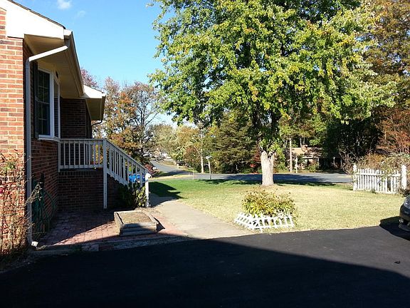 2nd image of 4100 Rosemont Ln