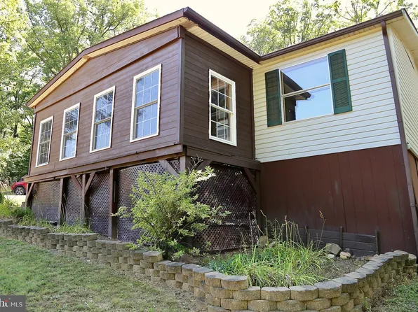 302 Empire Dr, High View, WV 26808