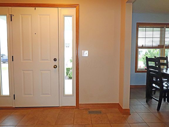 4th image of 1970 Bobtail Ln