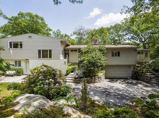 2 Winshaw Rd, Swampscott, MA 01907