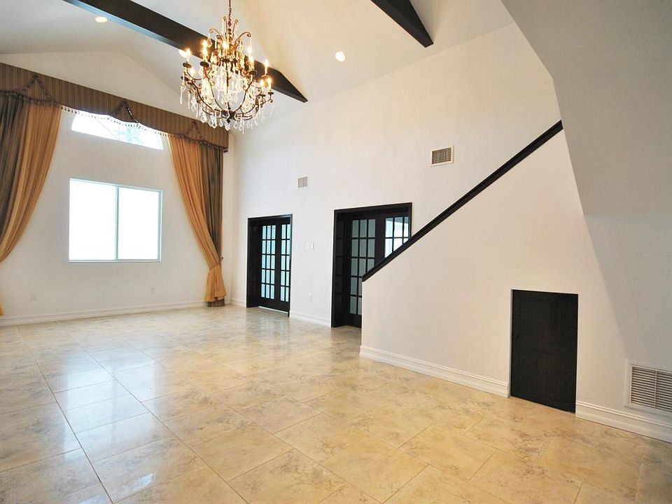 1st image of 7134 Carlyle Ave #7134