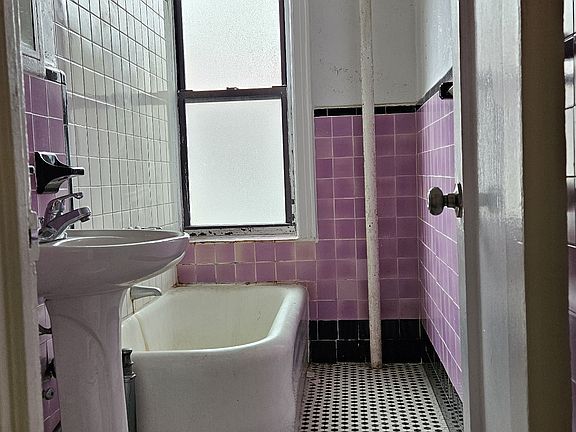 2nd image of 33-54 28th St #1B