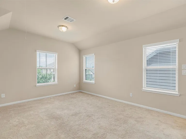 15714 Highlands Cove Dr — Photo 23