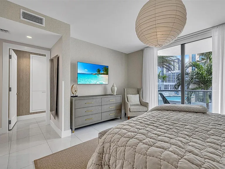 100 E Las Olas Blvd #1701 — Photo 19