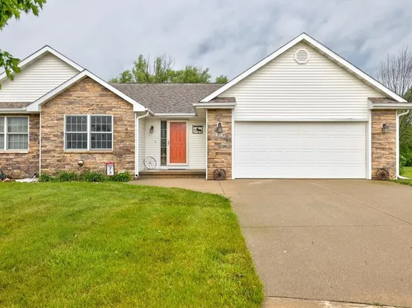 1018 N 3rd Ave, Winterset, IA 50273
