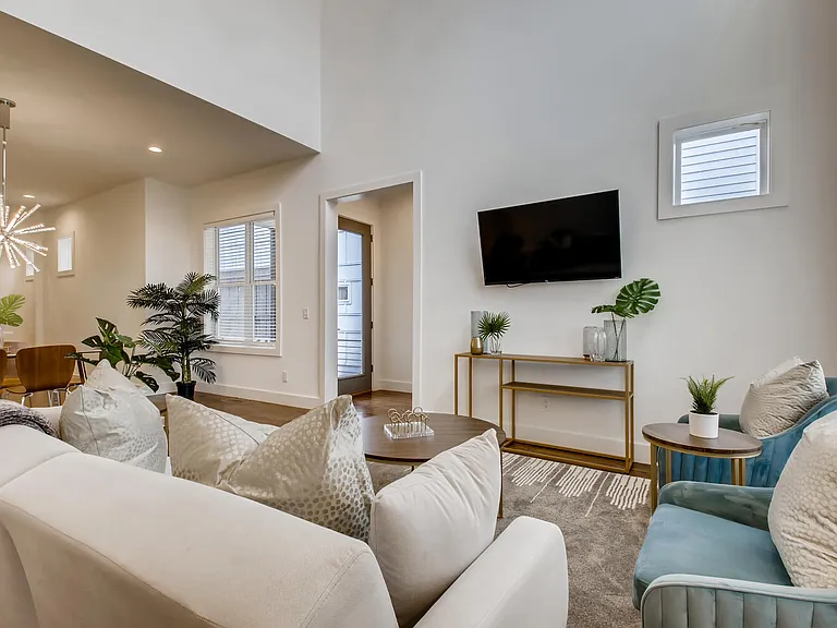 2708C Larmon Dr — Photo 10