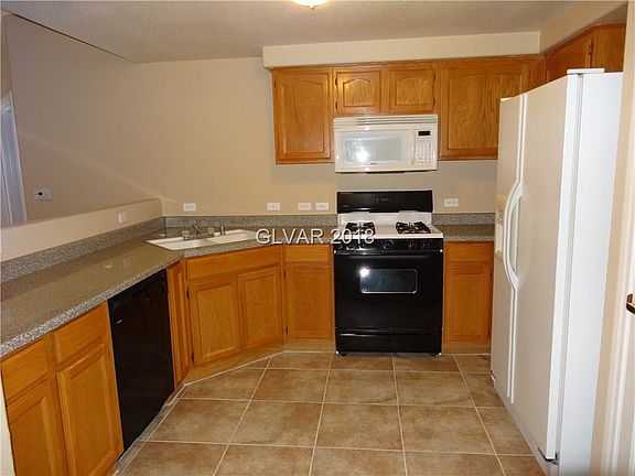 3rd image of 3400 Cabana Dr Unit 1090