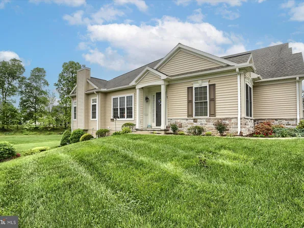 409 Carmella Dr, Mechanicsburg, PA 17050