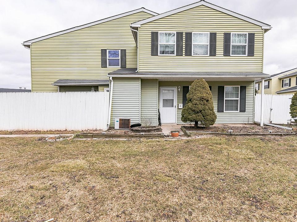 1st image of 209 Washington Ct