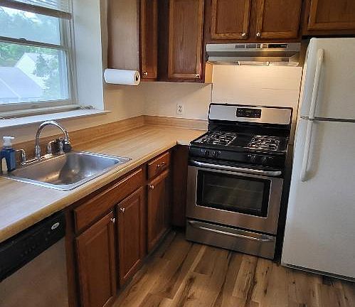 3rd image of 110 W Winged Foot Ct