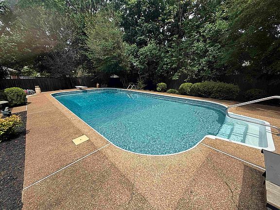 4th image of 8934 Forest Breeze Dr