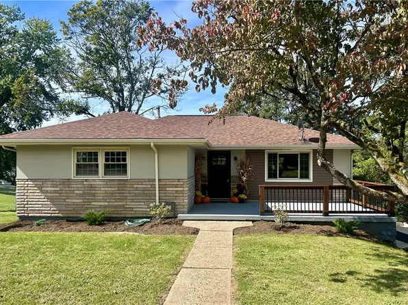 714 Maple Dr, Monongahela, PA 15063