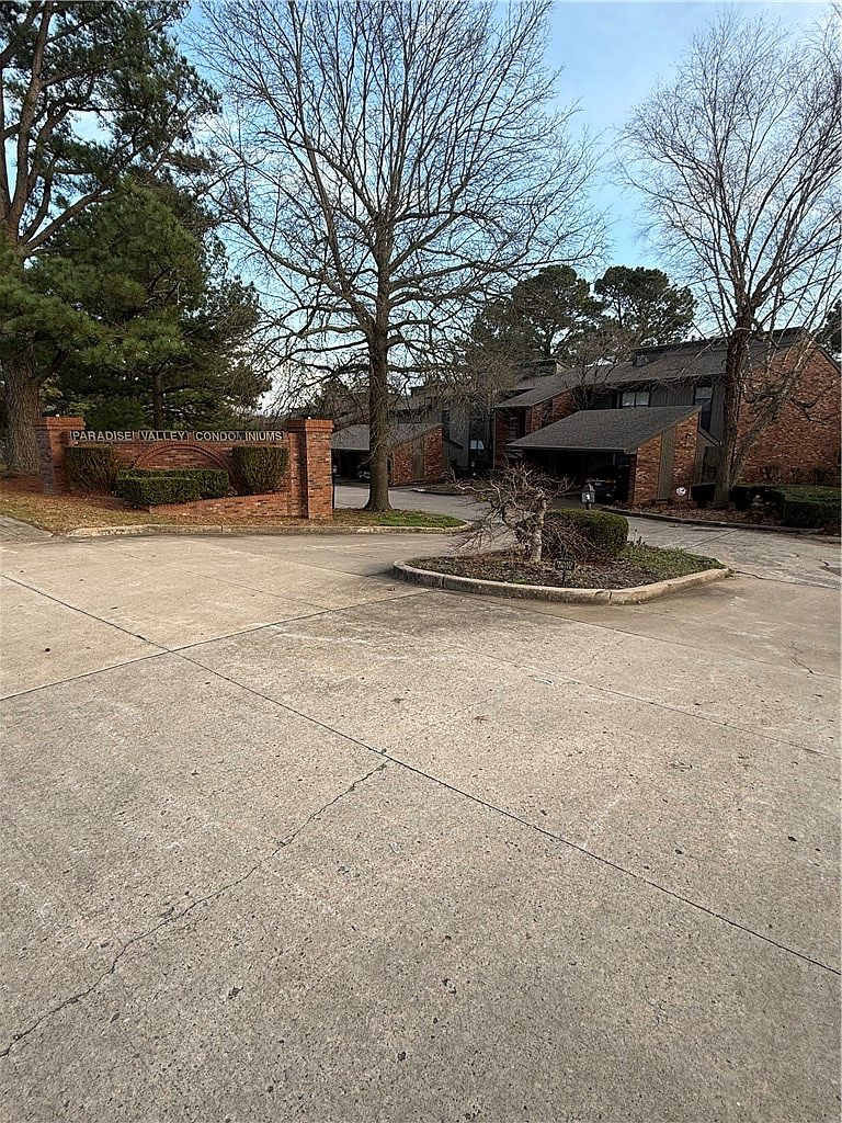 2723 E Joyce Blvd