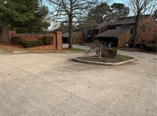 2723 E Joyce Blvd, Fayetteville, AR 72703