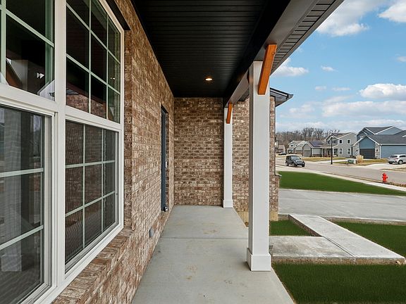 The Springfield with a Full, Covered Front Porch