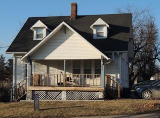 702 N Walnut St, Maryville, MO 64468