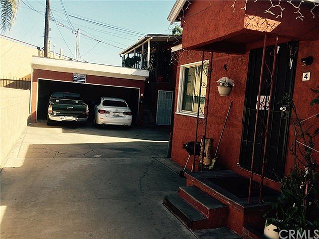 2nd image of 10712 Barlow Ave