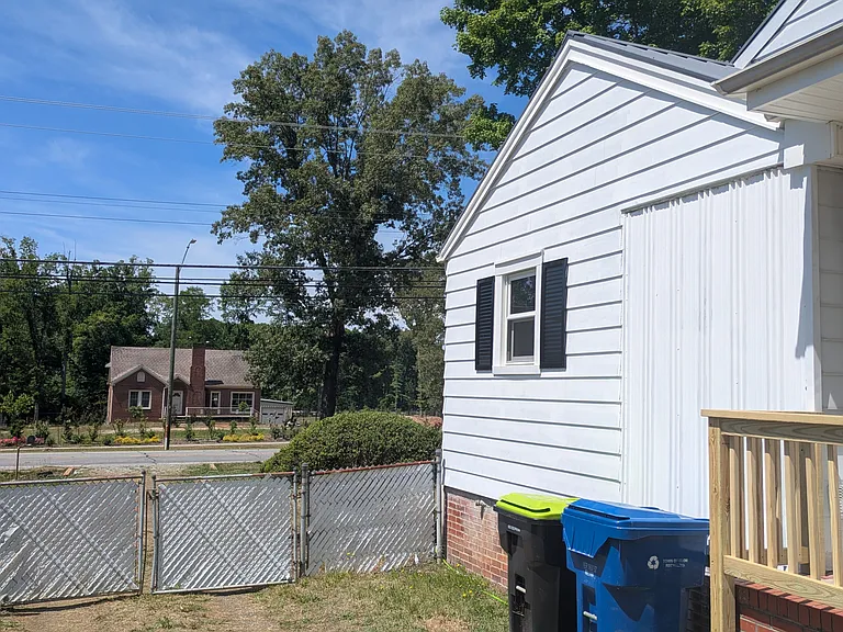 813 E Haggard Ave — Photo 5