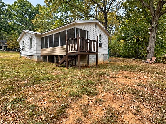 3rd image of 97 Red Bud Ln