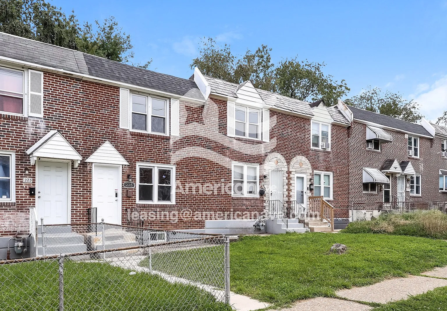3 bed, 1.0 bath, 1152 sqft, $1,475 — Photo 2