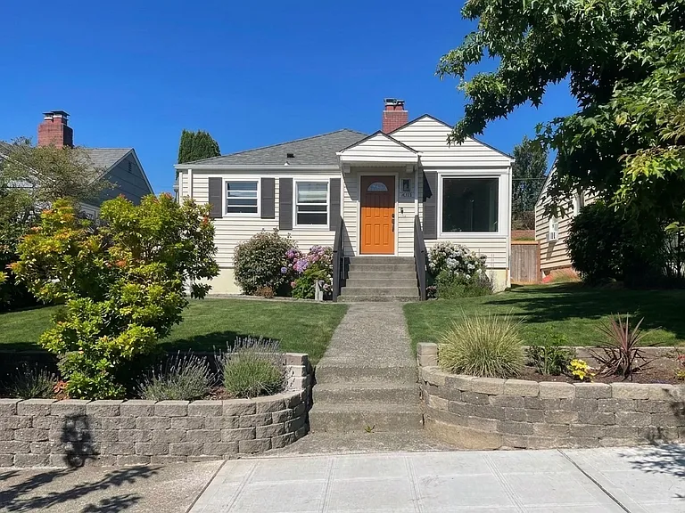 4413 47th Ave SW — Photo 1