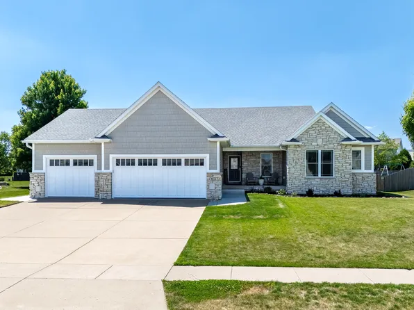 5612 Judge Rd, Bettendorf, IA 52722