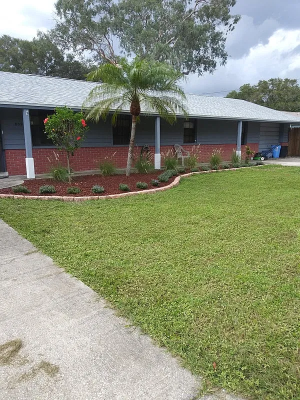 4 bed, 1419 sqft, $2,800 — Photo 1