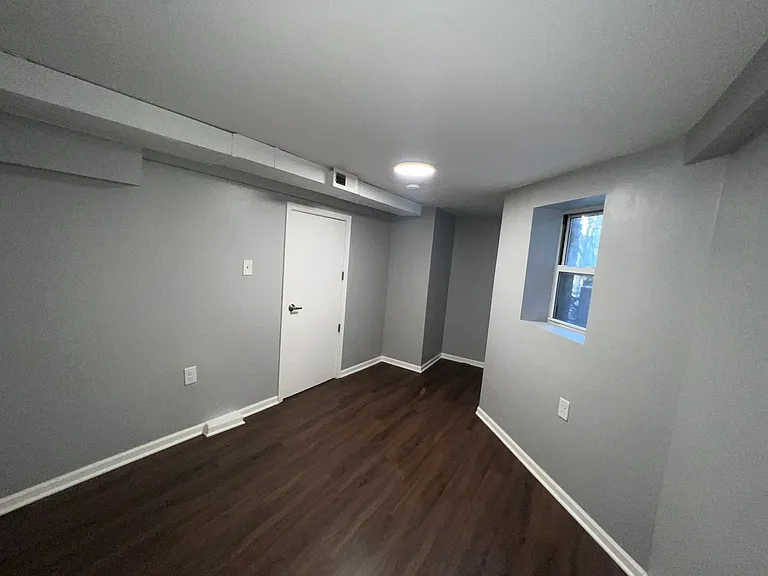 2543 W Thomas St #G — Photo 19