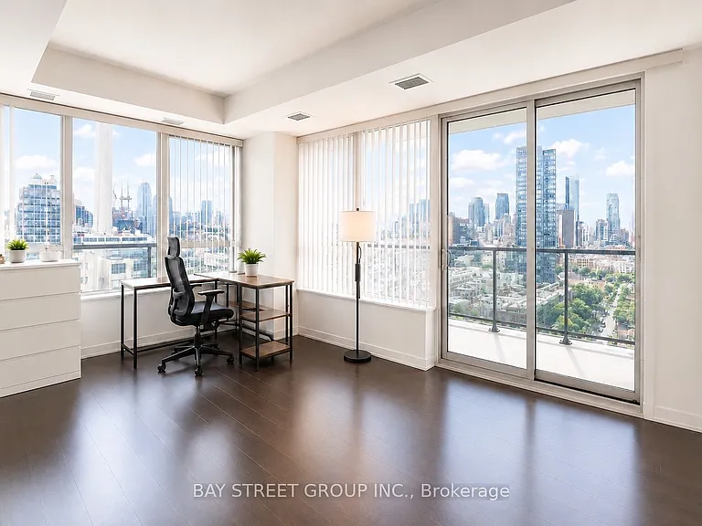 181 Huron St #1607 — Photo 3