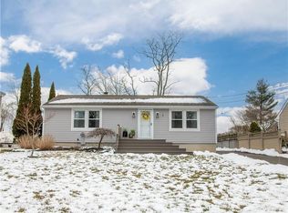 7 Rochambeau Ave, Ridgefield, CT 06877