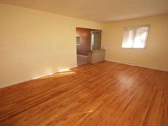 2nd image of 2820 Eisenhower Ave