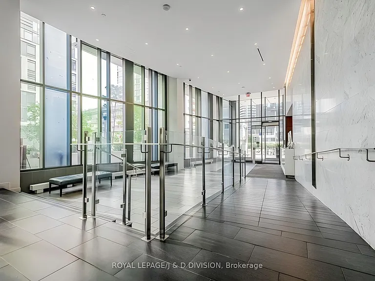170 Fort York Blvd #1008 — Photo 24