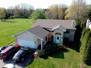 202 Thornhill Dr SW, Poplar Grove, IL 61065