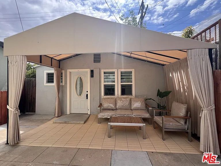 946 S Lucerne Blvd — Photo 4