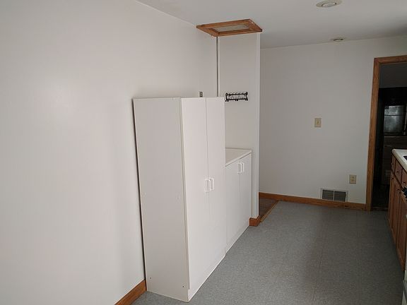 4th image of 205 Rogers Avenue # Second Floor