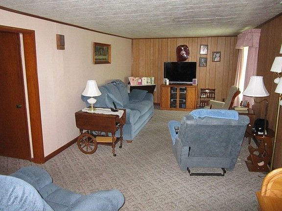 3rd image of 4416 Woodland Ave