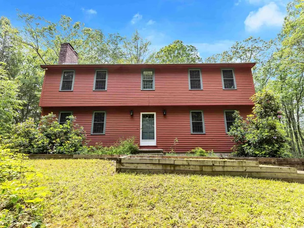 45 Hitching Post Lane, Bedford, NH 03110