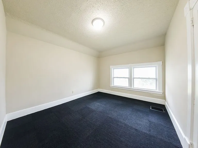 501 E Lincoln Way — Photo 11
