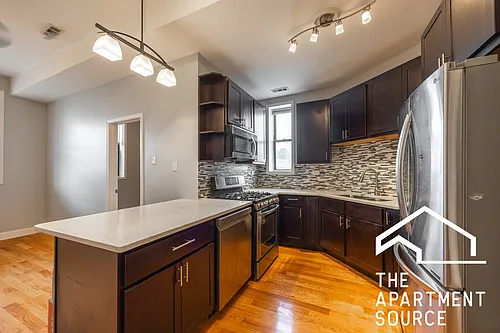 2124 N Milwaukee Ave #2R Photo 1