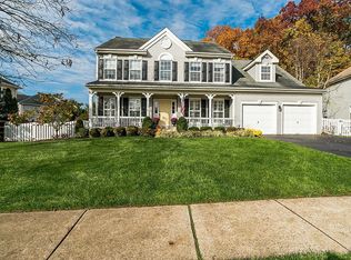 111 Equestrian Dr, New Hope, PA 18938