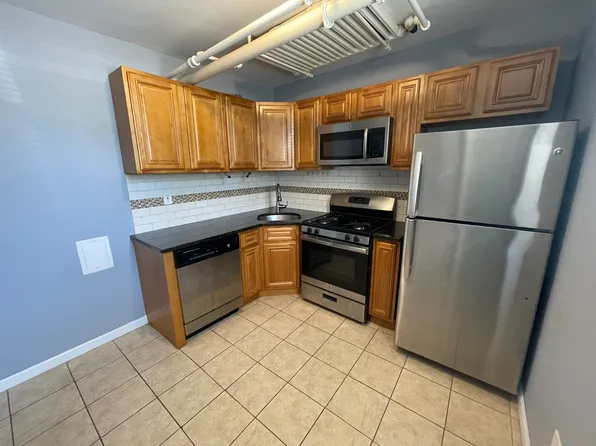 253 Lafayette Ave #B, Cliffside Park, NJ 07010