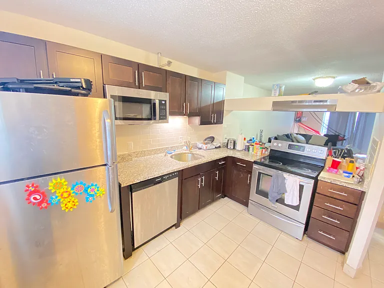 138 N Beacon St — Photo 18