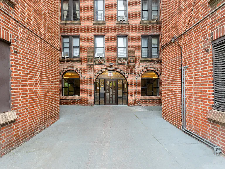 280 Crown St #B8 — Photo 10