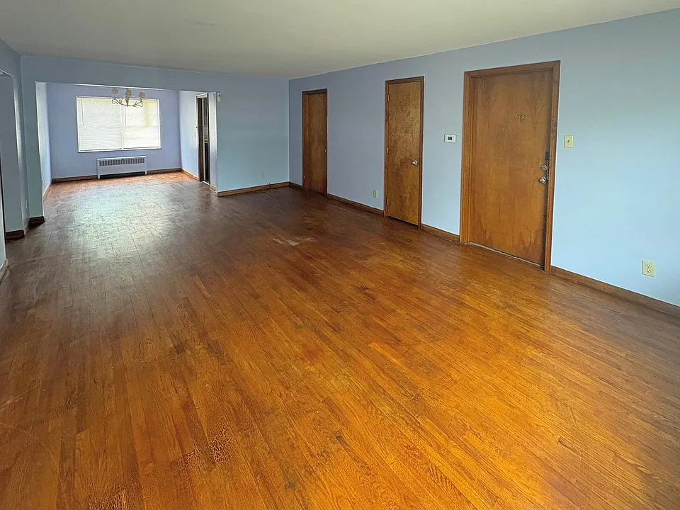 2421 Riverside Dr #1
