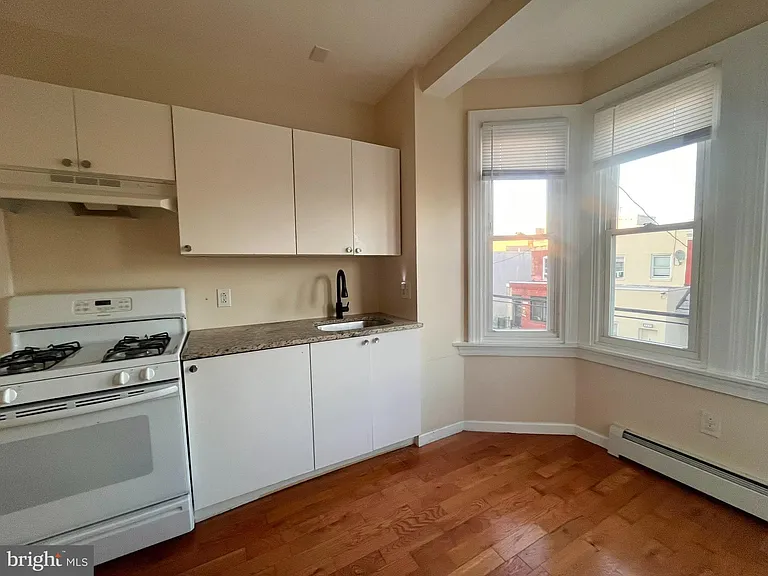 3901 Folsom St #2R — Photo 2