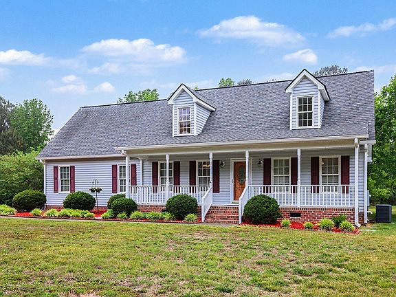 3rd image of 100 Linnett Ct