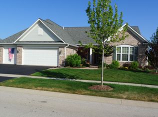 12747 Woodgrove Dr, Huntley, IL 60142